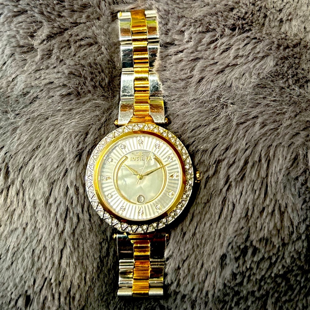 Collection original Invicta Women 100Meter $60 ea
